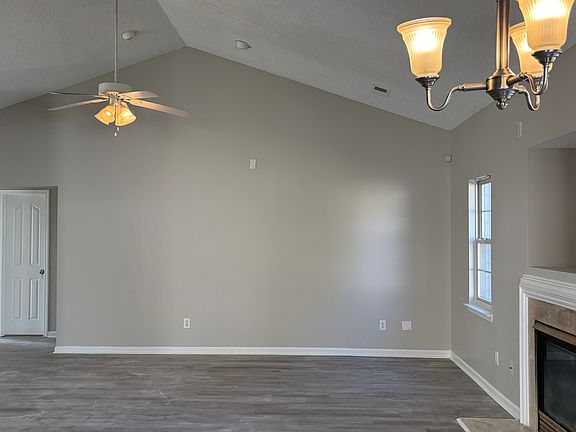 5th image of 12045 Evergreen Hollow Dr