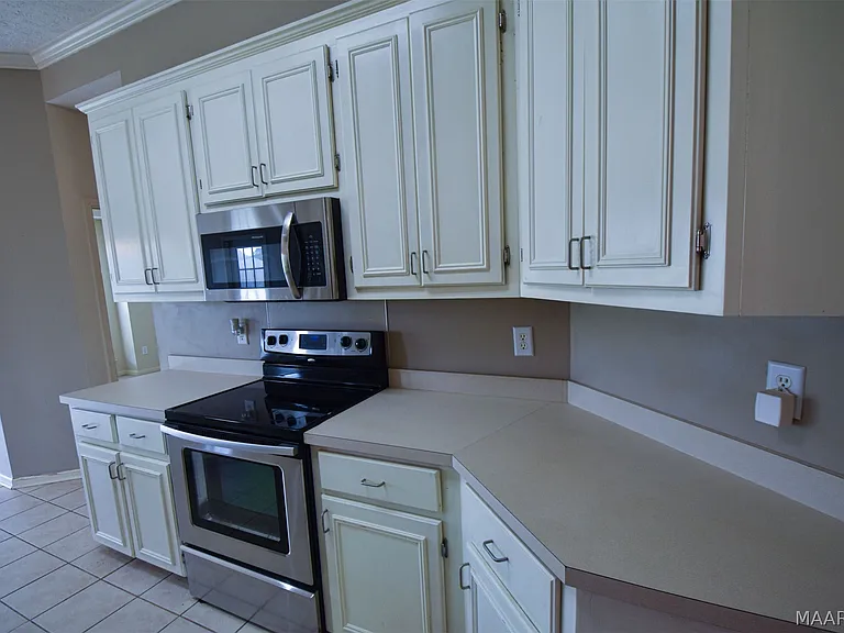 1691 Rambling Brook Ln — Photo 17