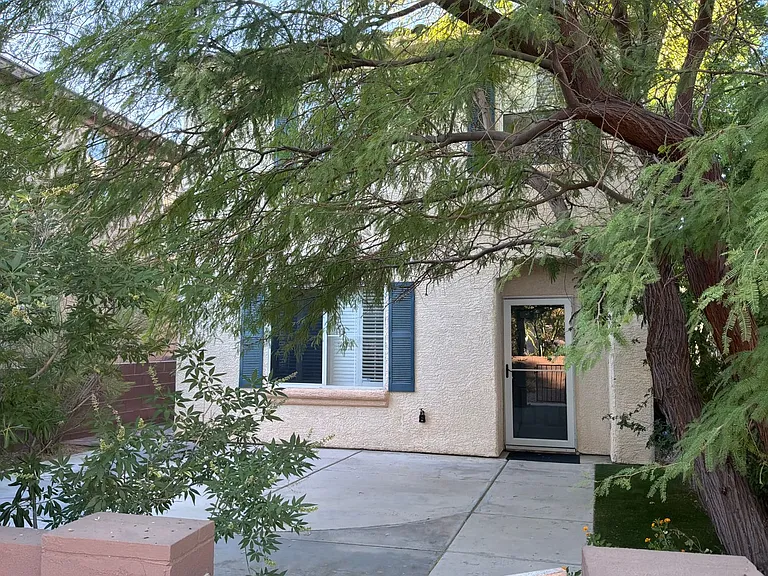 10021 Calabasas Ave — Photo 1
