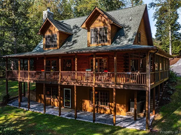 206 Shoreline Dr, Warsaw, VA 22572