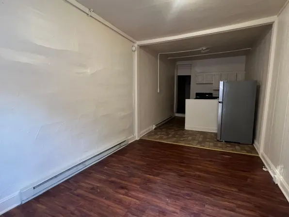 312-314 S Queen St