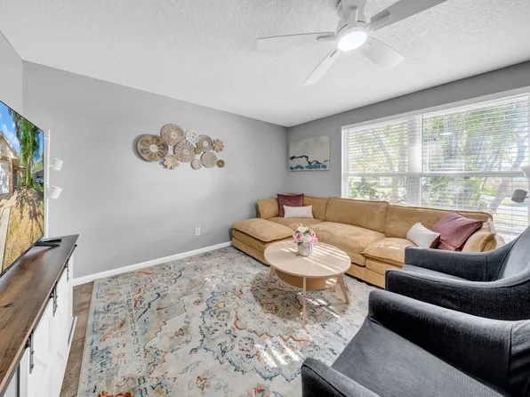 779 34th St SE #Id1319966p, Largo, FL 33771