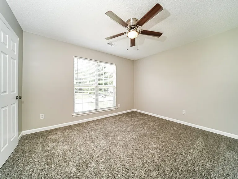 213 Tyler Trce — Photo 13