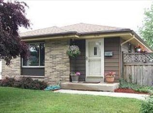 7832 W Waterford Ave, Milwaukee, WI 53220