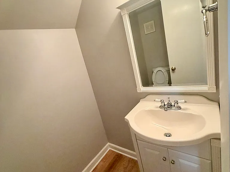 1067 Glouchester Hbr — Photo 6