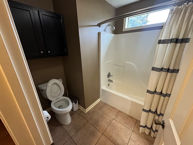 127 Lynn Dr — Photo 13