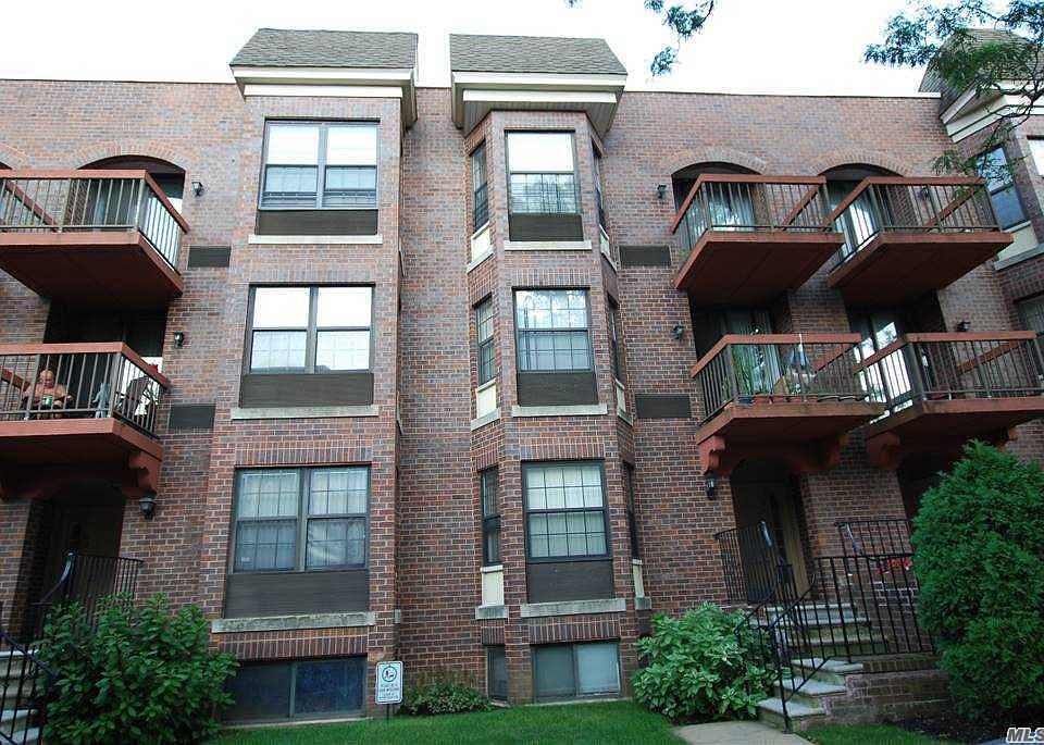 1st image of 71-23 163rd St