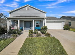 7517 Chastain Cir, Okahumpka, FL 34762