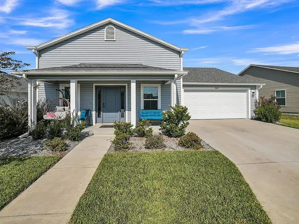 7517 Chastain Cir, Okahumpka, FL 34762