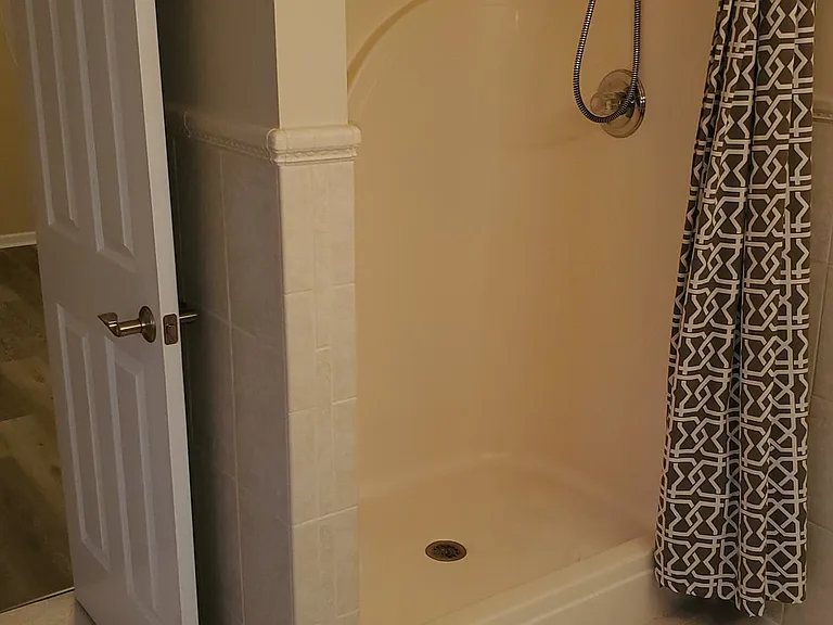 4200 Beach Pointe Dr — Photo 17