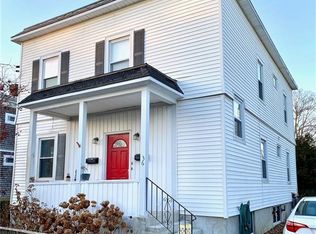 36 W Narragansett Ave, Newport, RI 02840
