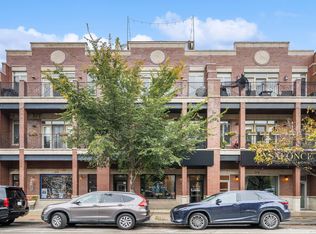2152 W Roscoe St #1, Chicago, IL 60618