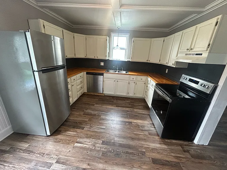 809 W Linden St — Photo 7