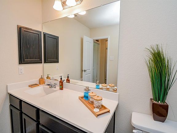 3rd image of 2554 Oakleaf Ash Ln