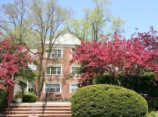 15825 Van Aken Blvd APT 102W, Shaker Heights, OH