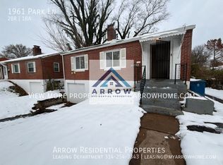 1961 Park Ln, Saint Louis, MO