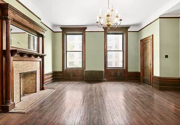 2nd image of 447 W 162nd St