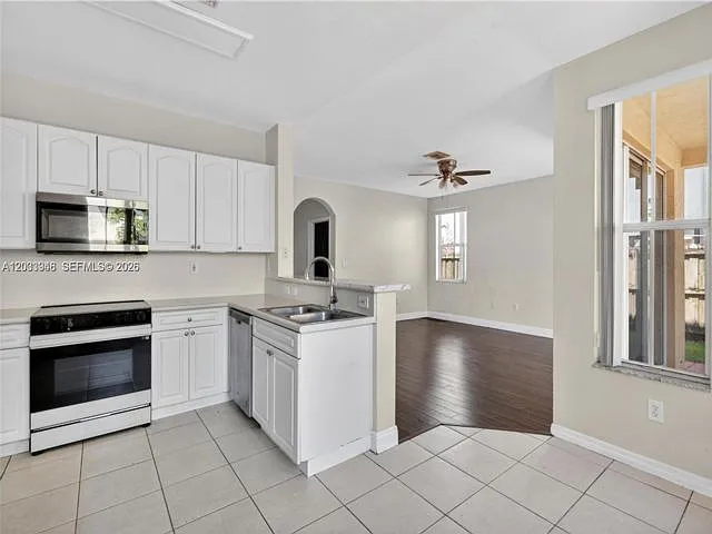 11007 SW 243rd Ln — Photo 5