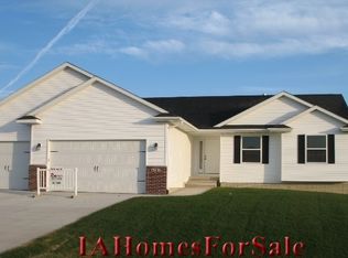 626 Deer Ridge Dr, Atkins, IA 52206
