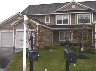 9 Patroon Pt, Rensselaer, NY 12144