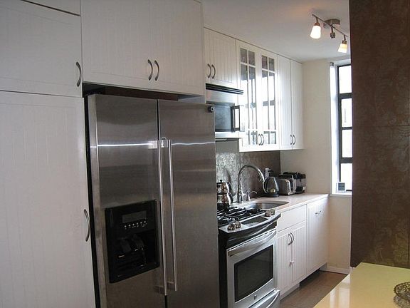 2nd image of 200 E 90th St APT 14G