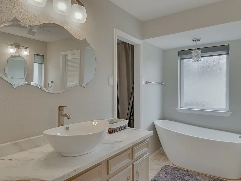 502 Stillmeadow Dr — Photo 17
