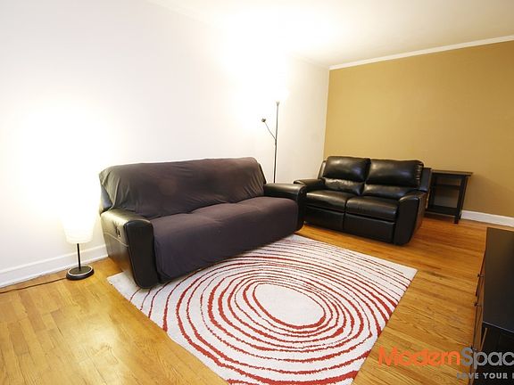 3rd image of 2562 49th St #2