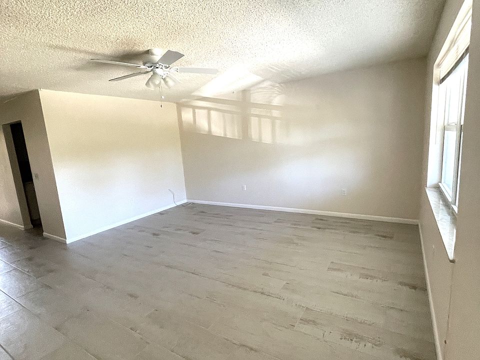1st image of 544 SW 35th St #17534380