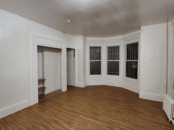 5th image of 39-41-41 Roseville Ave #2
