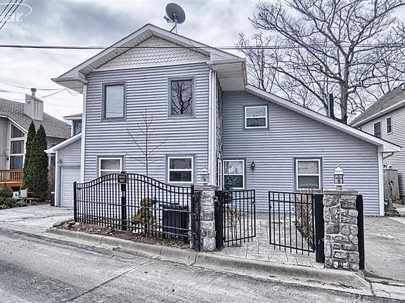 4th image of 16274 Knobhill Dr