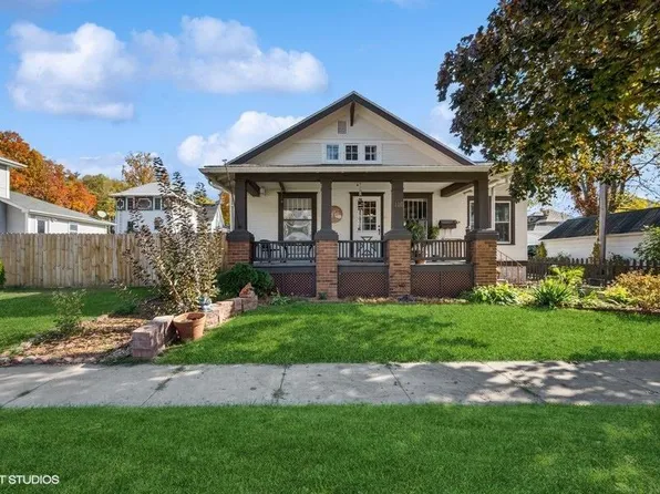 116 7th St NE, Waverly, IA 50677