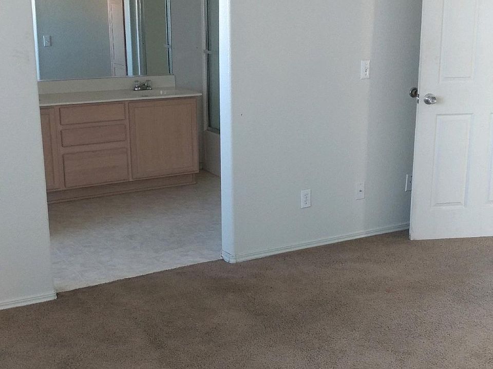 2nd image of 801 San Lorenzo St