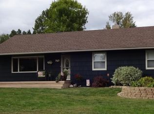 940 3rd St NW, Valley City, ND 58072