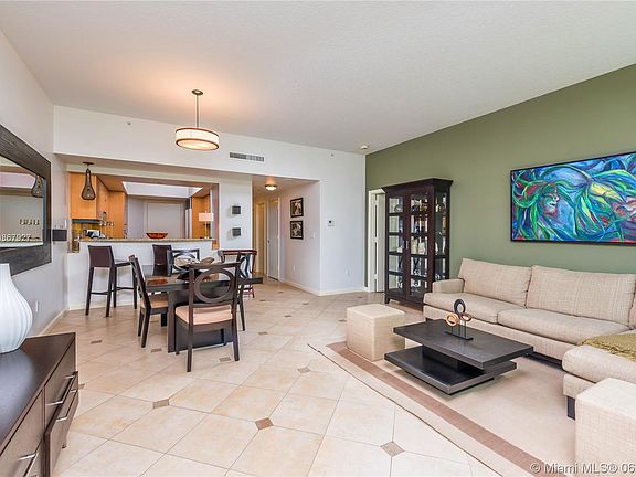 3rd image of 1455 Ocean Dr APT 510