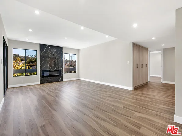 1325 Valley View Rd APT 201, Glendale, CA 91202