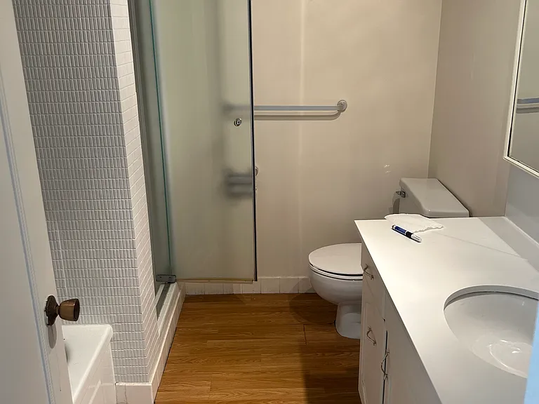 1985 Bellevue Ave #701 — Photo 6