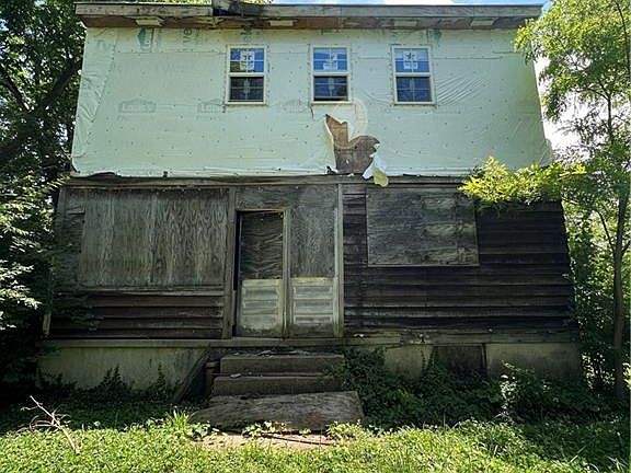 2nd image of 2025 Philadelphia Dr
