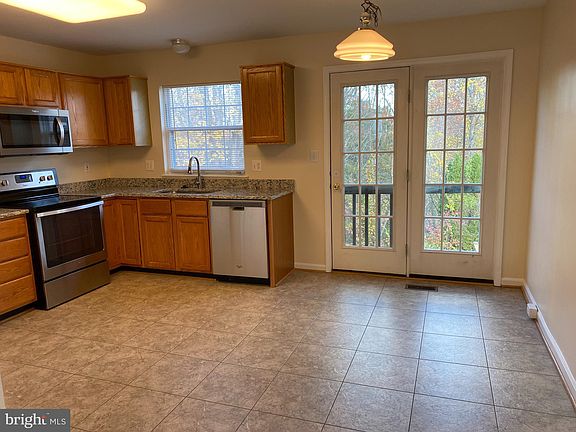3rd image of 1772 Tiger Lily Cir