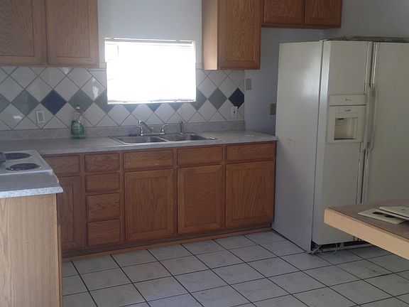 5th image of 14202 N Palm St