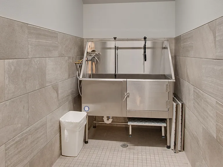 Mezzo Apartments Pet Washing Station