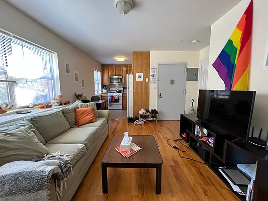 Rented by Capri Jet Realty Corp | media 11