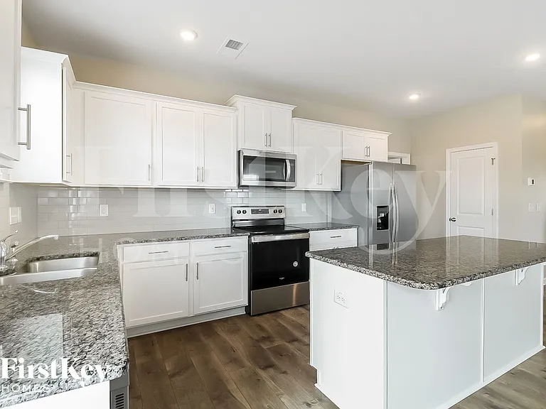 114 Rivercamp St — Photo 6