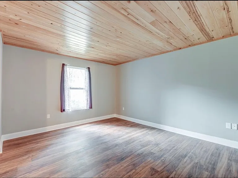 1402 Camp Rd #6B — Photo 15