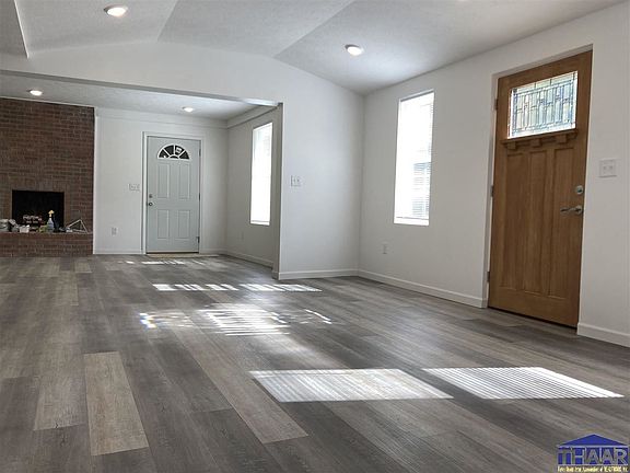 2nd image of 3549 S Robinson Pl