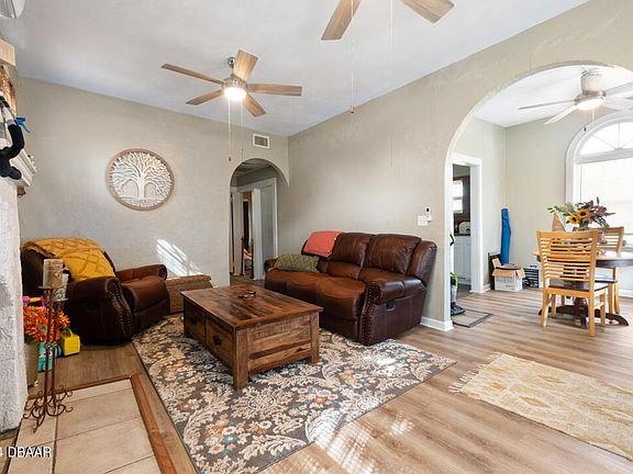 4th image of 110 N Gardiner Ct