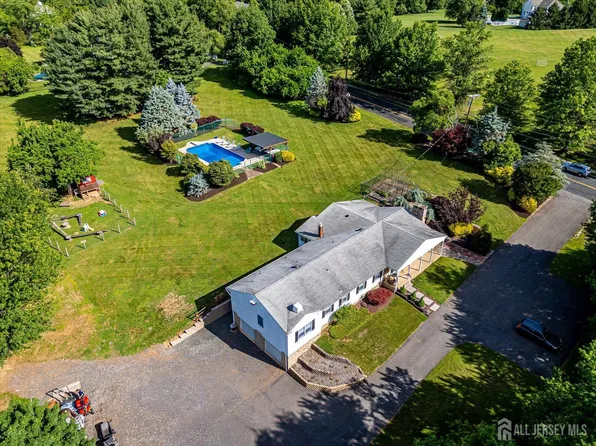 327 Summer Rd, Neshanic Station, NJ 08853