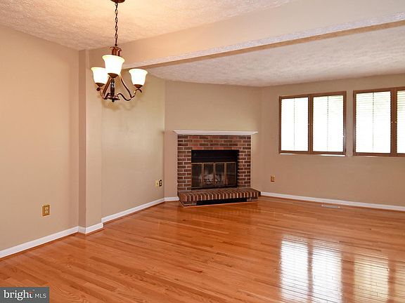 5th image of 3768 Sudley Ford Ct
