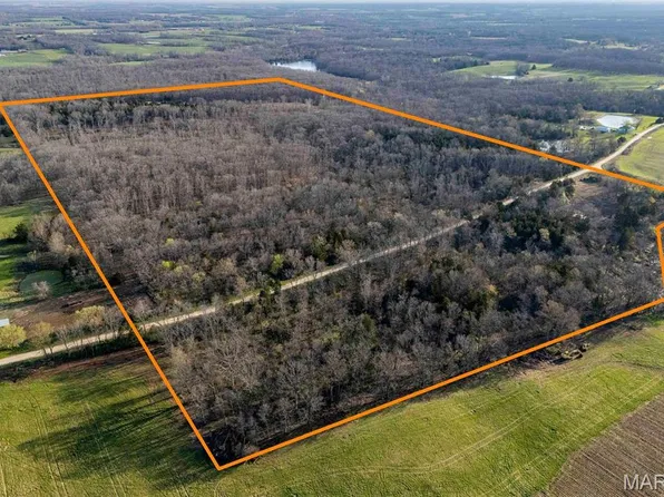 89 Kern Rd, Middletown, MO 63359