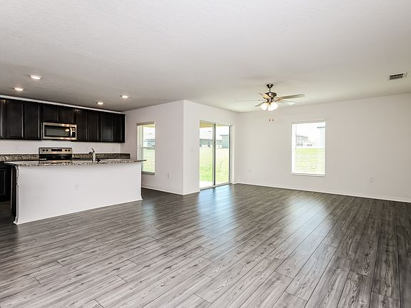 4th image of 1375 Swan Lake Cir