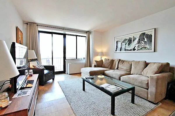 Rented by Compass | media 1